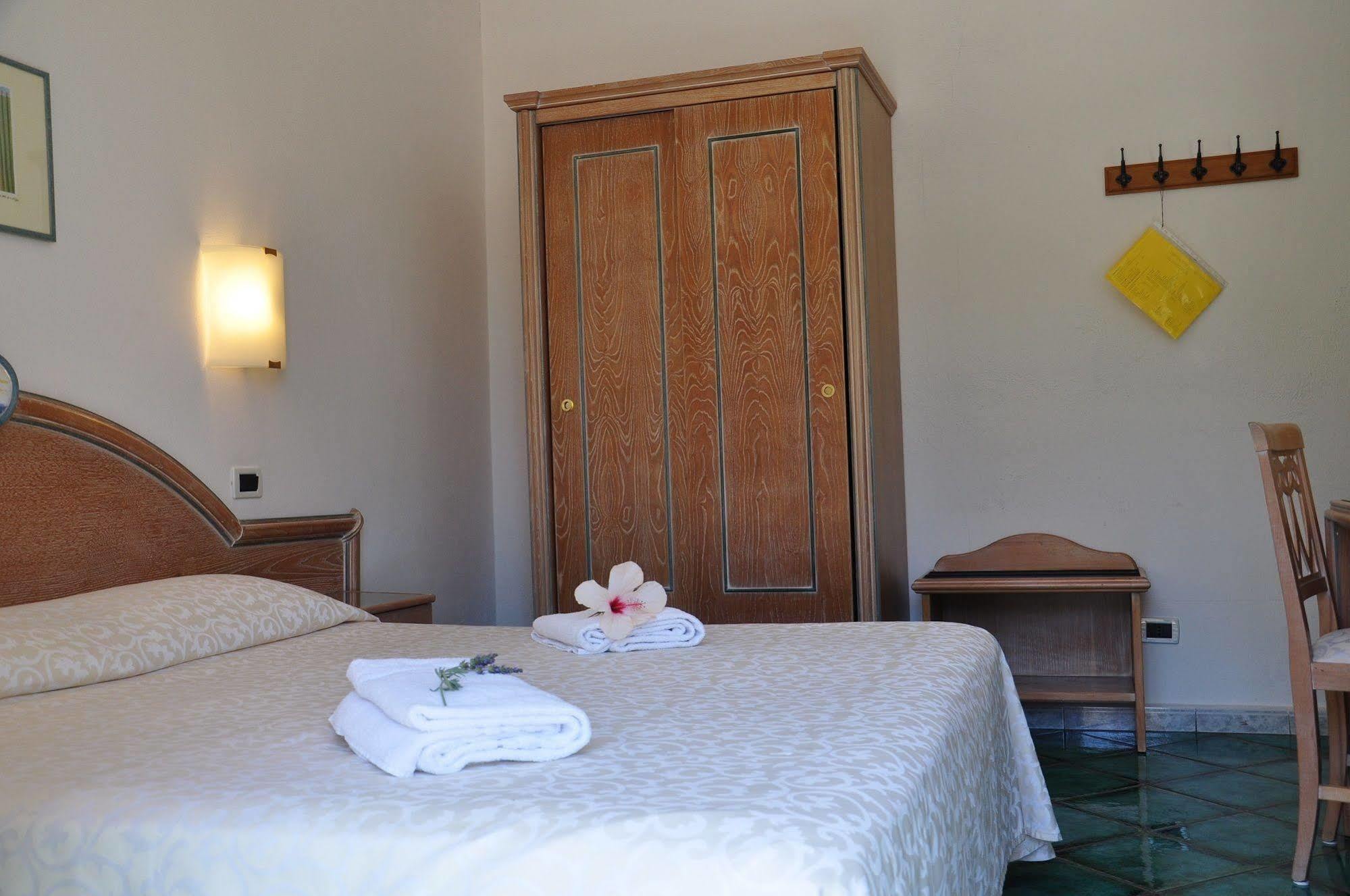 Hotel La Marticana Ischia Eksteriør billede